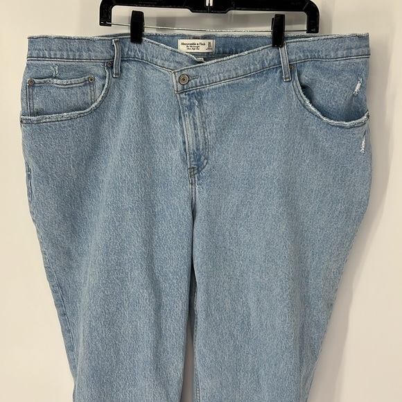 Abercrombie & Fitch 90’s high rise straight curve love jeans 22 short - Picture 2 of 6